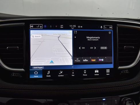 New 2026 Chrysler Pacifica Pinnacle w/ Trailer Tow Group AWD/4WD image 21