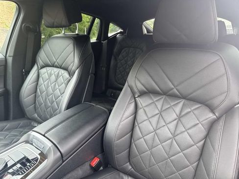 Used 2025 BMW X6 xDrive40i w/ Climate Comfort Package AWD/4WD image 33