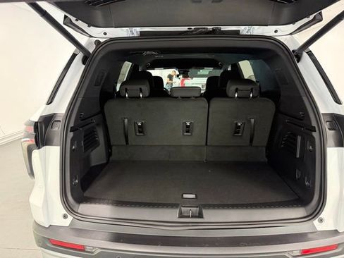 New 2026 Chevrolet Traverse LT FWD image 8