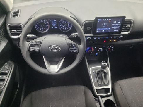Used 2020 Hyundai Venue SE FWD image 22