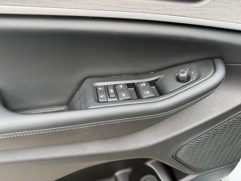 New 2026 Jeep Grand Cherokee Altitude AWD/4WD image 18