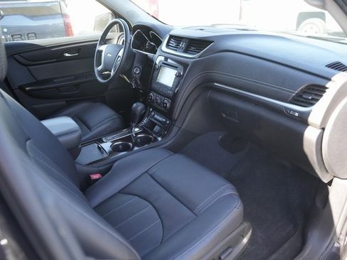 Used 2017 Chevrolet Traverse Premier image 17