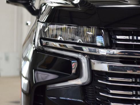 Used 2023 Chevrolet Tahoe Premier AWD/4WD image 12
