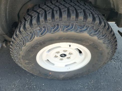 Used 2024 Ford Bronco Heritage Edition AWD/4WD image 7