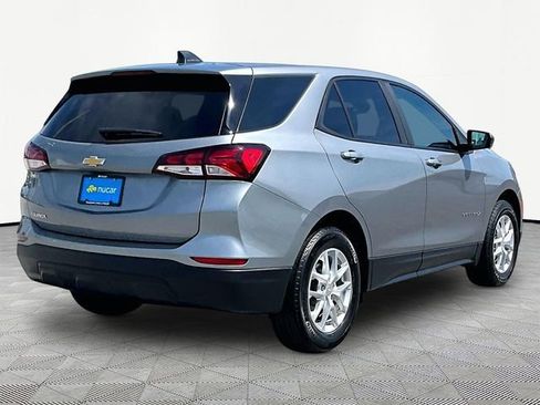 Used 2023 Chevrolet Equinox LS w/ LS Convenience Package FWD image 6