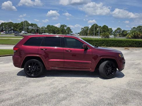 Used 2019 Jeep Grand Cherokee Altitude RWD image 35