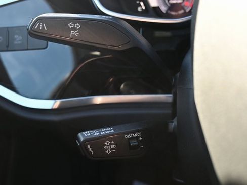 Used 2020 Audi Q3 2.0T Prestige image 39