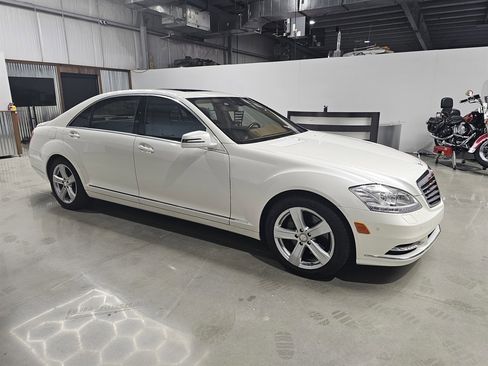 Used 2010 Mercedes-Benz S 550 image 16