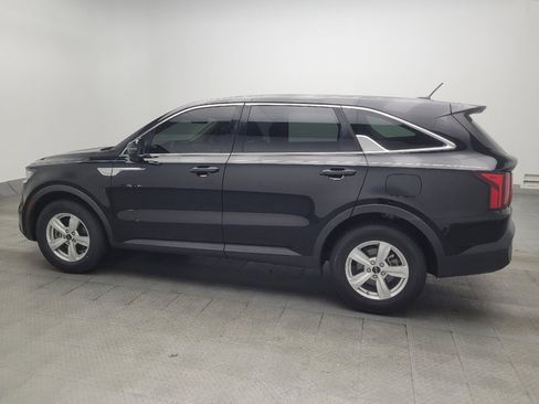 Used 2022 Kia Sorento LX FWD image 3
