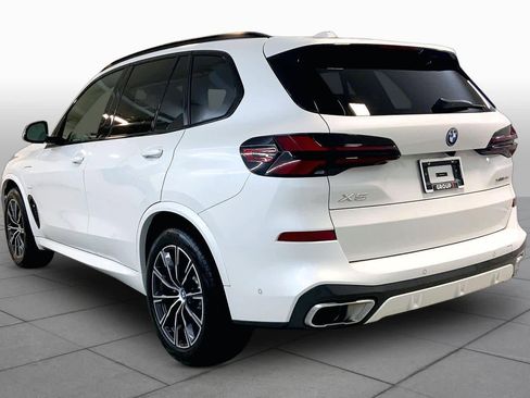 Used 2024 BMW X5 xDrive50e w/ Executive Package AWD/4WD image 11