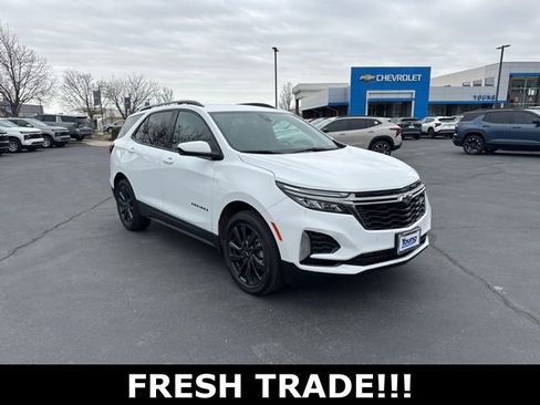 Used 2022 Chevrolet Equinox RS image 1