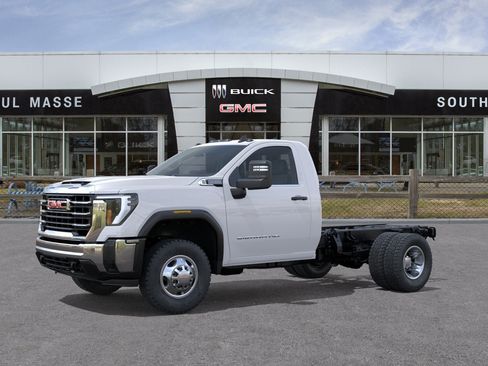 New 2026 GMC Sierra 3500 Pro w/ Convenience Package AWD/4WD image 2