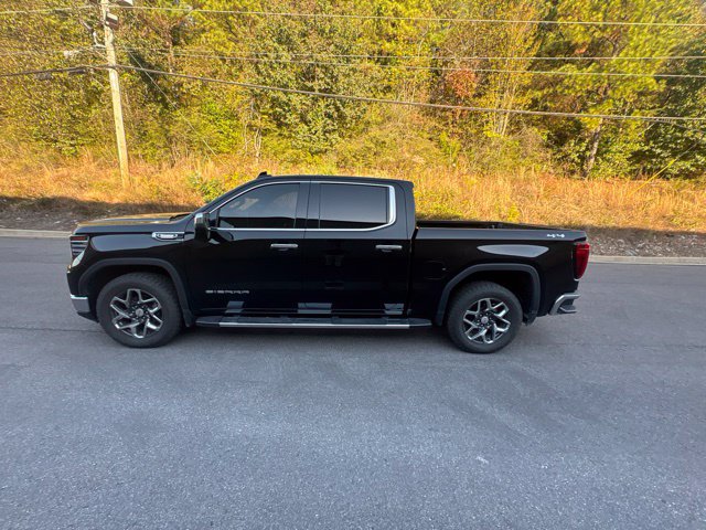 Used 2024 GMC Sierra 1500 SLT w/ SLT Premium Package AWD/4WD image 5