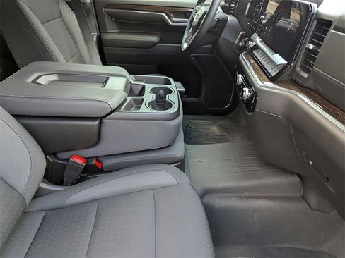 Used 2024 GMC Sierra 1500 Elevation image 19