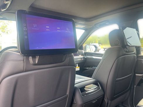 New 2026 Cadillac Escalade Luxury w/ Touring Package AWD/4WD image 27