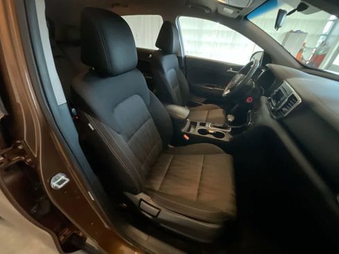 Used 2017 Kia Sportage LX image 23