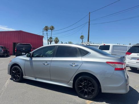 Used 2014 Nissan Sentra SR w/ SR Driver Package FWD image 3