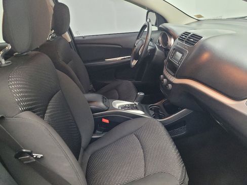 Used 2017 Dodge Journey SE w/ Flexible Seating Group image 21