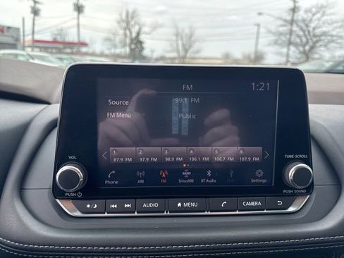 Used 2021 Nissan Rogue SV image 17