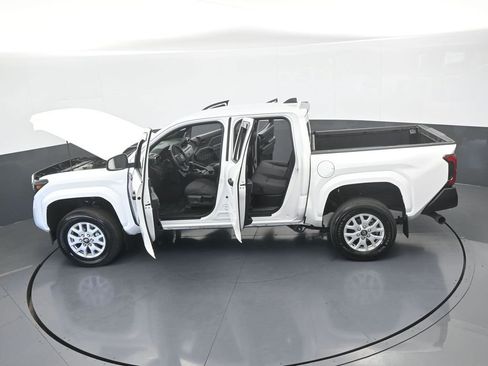 Used 2024 Toyota Tacoma SR AWD/4WD image 67