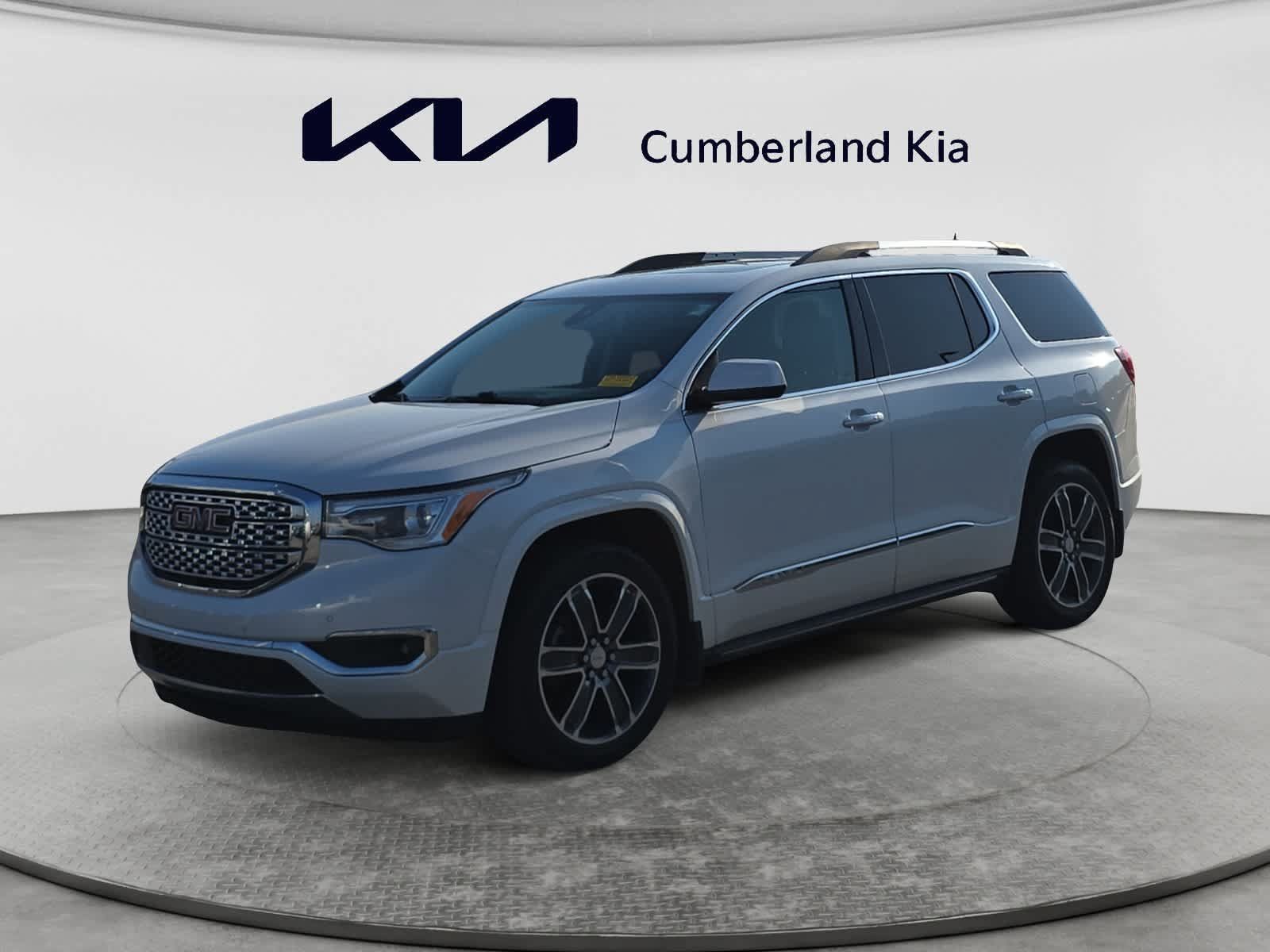 Used 2018 GMC Acadia Denali w/ Technology Package AWD/4WD image 1