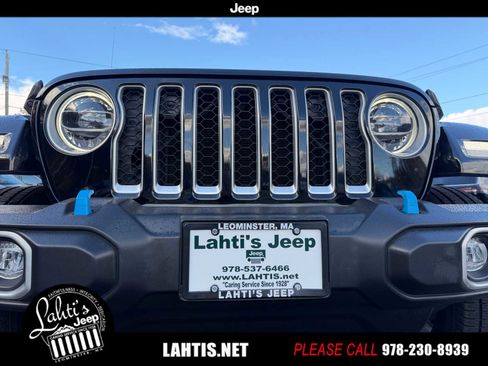 Used 2022 Jeep Wrangler Unlimited Sahara image 28