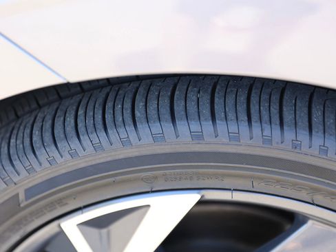 Used 2025 Hyundai Elantra SEL FWD image 10