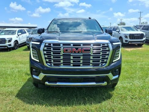 New 2026 GMC Yukon Denali w/ LPO, Floor Liner Package AWD/4WD image 2