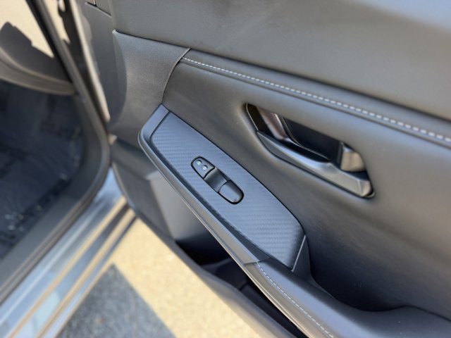Used 2025 Nissan Sentra S FWD image 36