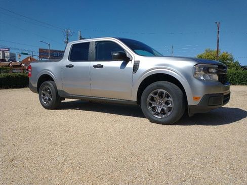 Used 2023 Ford Maverick XLT image 30
