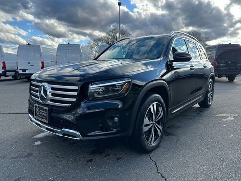 Used 2026 Mercedes-Benz GLB 250 4MATIC image 3