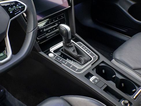 Used 2021 Volkswagen Arteon SEL Premium image 11