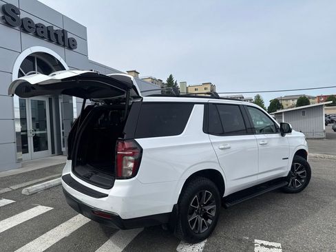 Used 2022 Chevrolet Tahoe Z71 w/ Luxury Package AWD/4WD image 23