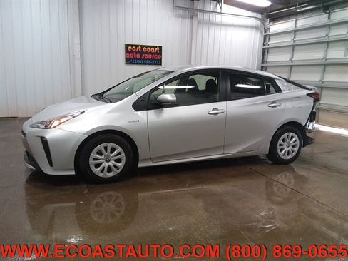 Used 2022 Toyota Prius L Eco image 5