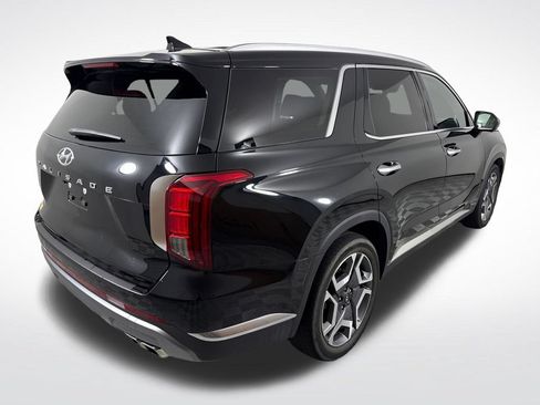 Used 2024 Hyundai Palisade Limited FWD image 3