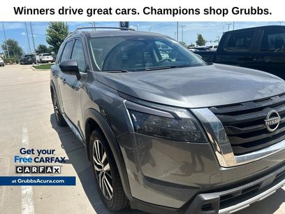 Used 2025 Nissan Pathfinder Platinum w/ Cargo Package