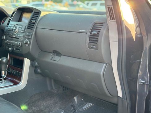 Used 2010 Nissan Pathfinder LE w/ Navigation Pkg AWD/4WD image 39