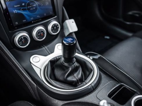 Used 2013 Nissan 370Z Coupe RWD image 56