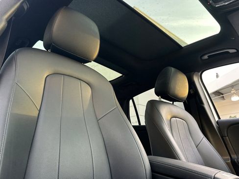 Used 2021 Mercedes-Benz GLA 250 4MATIC image 10