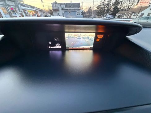 Used 2015 Subaru Forester 2.5i Limited image 13