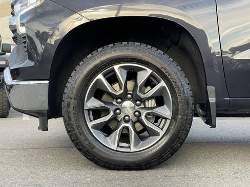 Used 2022 Chevrolet Silverado 1500 LT image 12