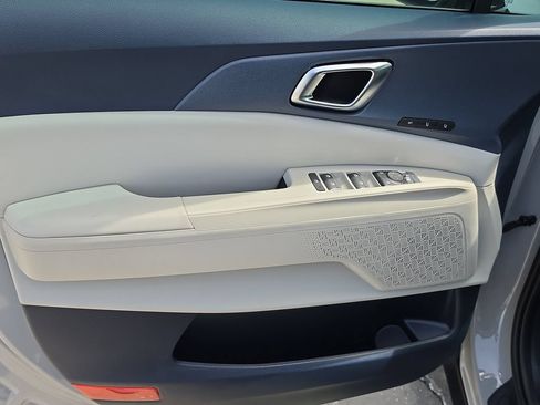 New 2026 Kia Carnival SX FWD image 19