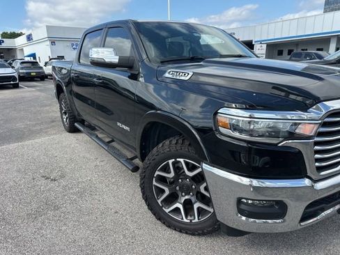 Used 2025 RAM 1500 Laramie AWD/4WD image 1