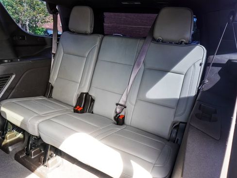Used 2021 GMC Yukon SLT w/ SLT Luxury Plus Package RWD image 11