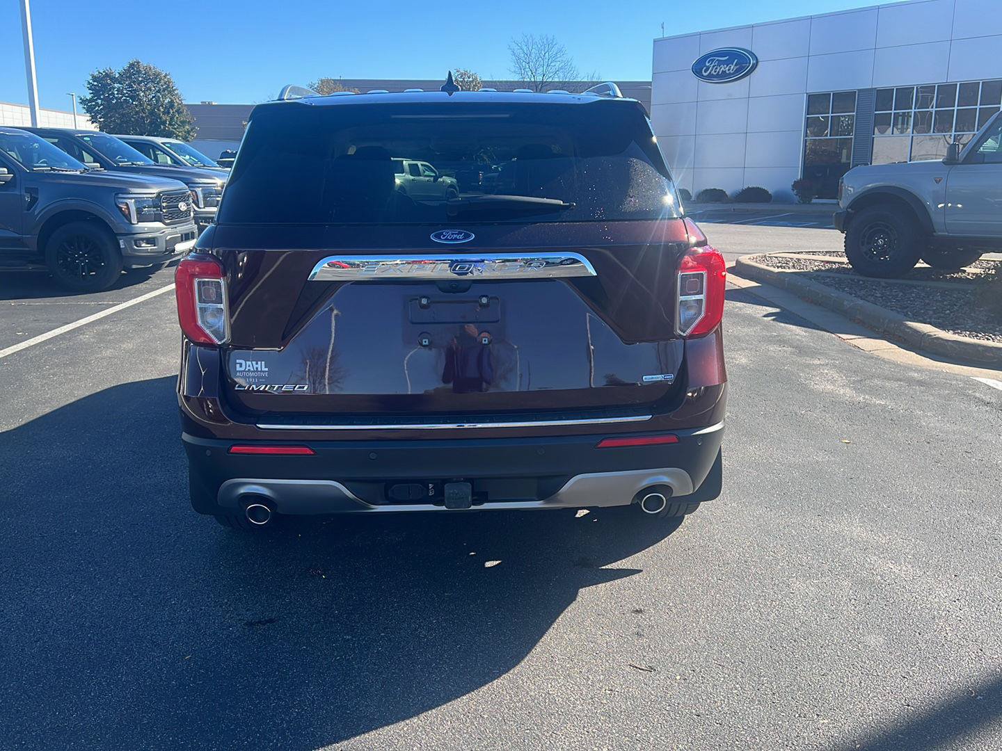 Used 2020 Ford Explorer Limited w/ Class III Trailer Tow Package AWD/4WD image 6