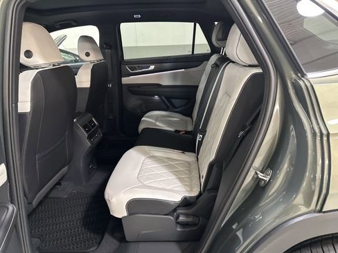 New 2026 Volkswagen Atlas Cross Sport SEL Premium R-Line AWD/4WD image 22
