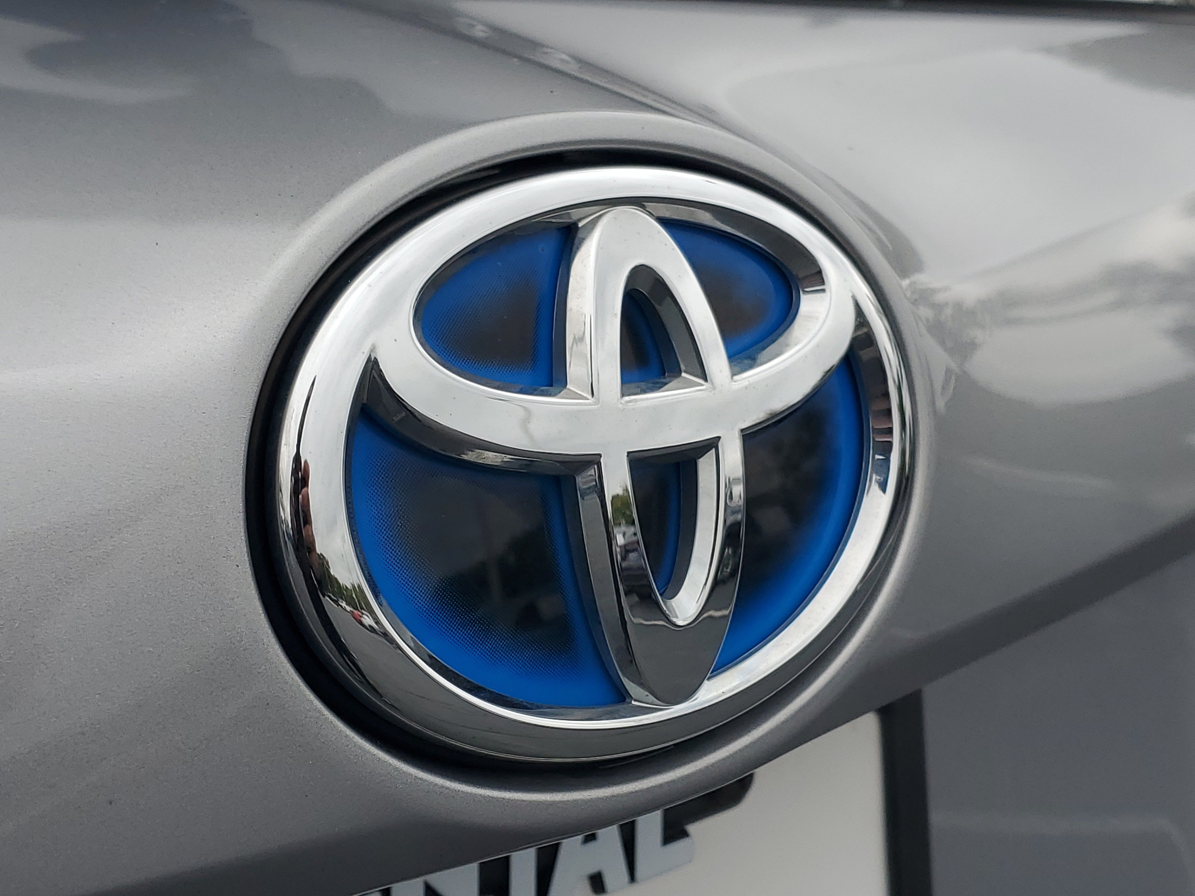 Certified 2018 Toyota RAV4 Limited w/ Advanced Technology Package AWD/4WD image 9