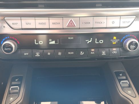 Used 2022 Kia Telluride SX FWD image 14