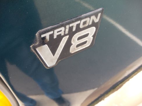 Used 2000 Ford E-150 and Econoline 150 RWD image 78