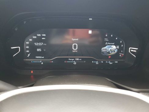 Used 2023 GMC Yukon XL Denali AWD/4WD image 17